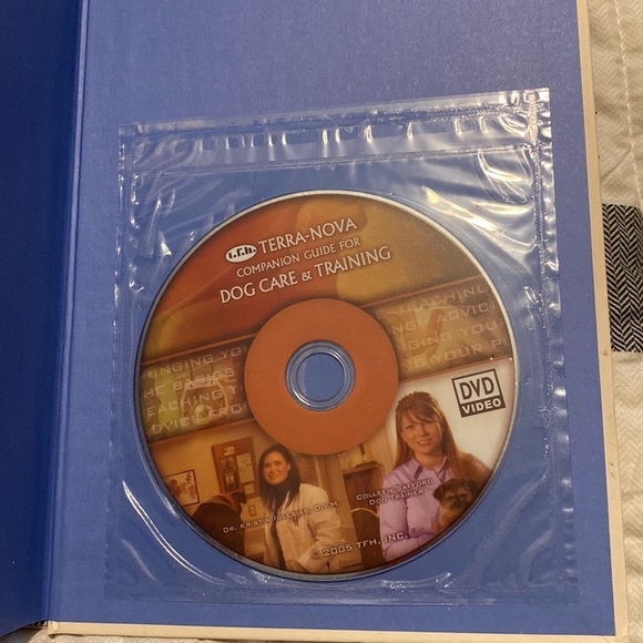 PUPPY Care & Training by Teoti Anderson hardcover reading book with CD - Picture 6 of 9